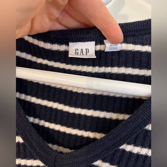 GAP Ribbed bodycon dress - like new 🤍💙 - Picture 5 of 7